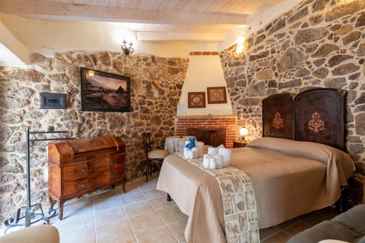 Bed and Breakfast Domo Sa Barra Сант'Антьоко Екстер'єр фото