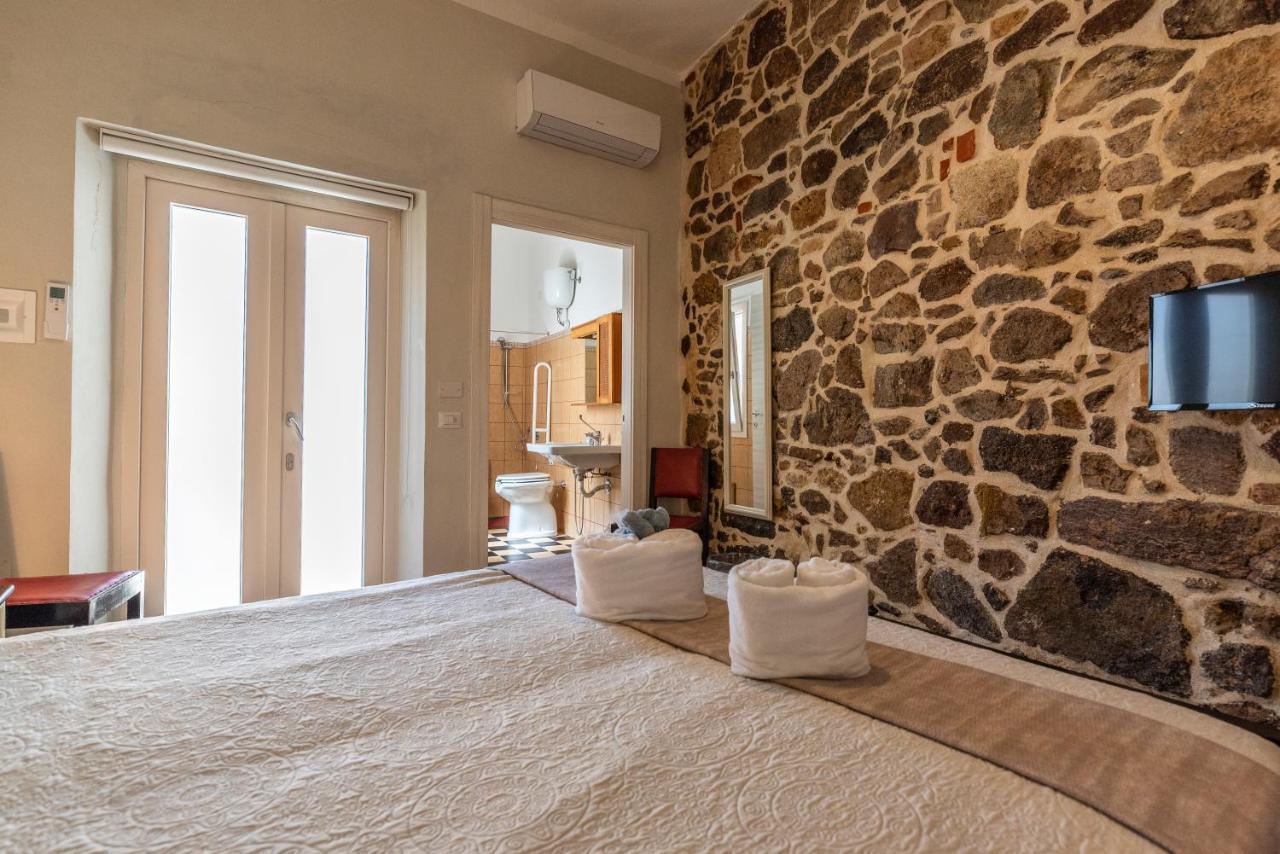 Bed and Breakfast Domo Sa Barra Сант'Антьоко Екстер'єр фото