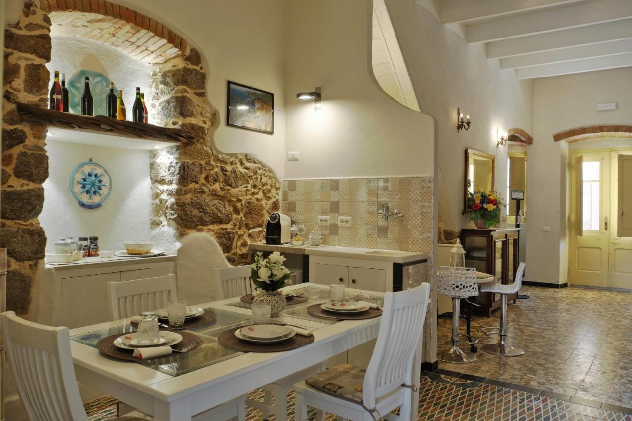 Bed and Breakfast Domo Sa Barra Сант'Антьоко Екстер'єр фото