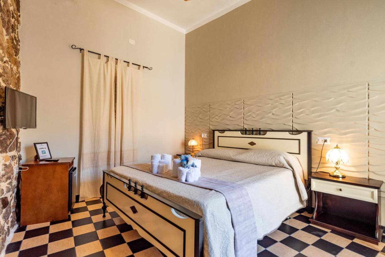 Bed and Breakfast Domo Sa Barra Сант'Антьоко Екстер'єр фото