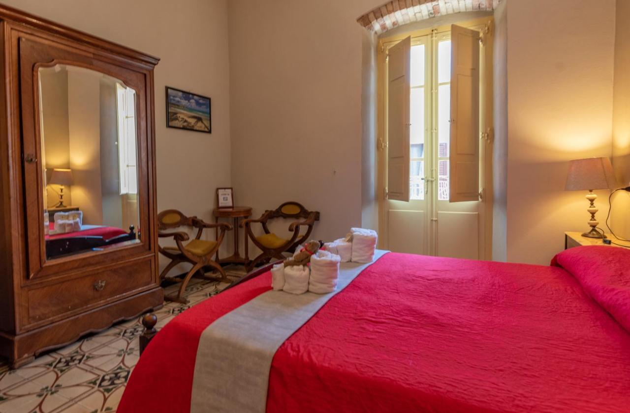 Bed and Breakfast Domo Sa Barra Сант'Антьоко Екстер'єр фото